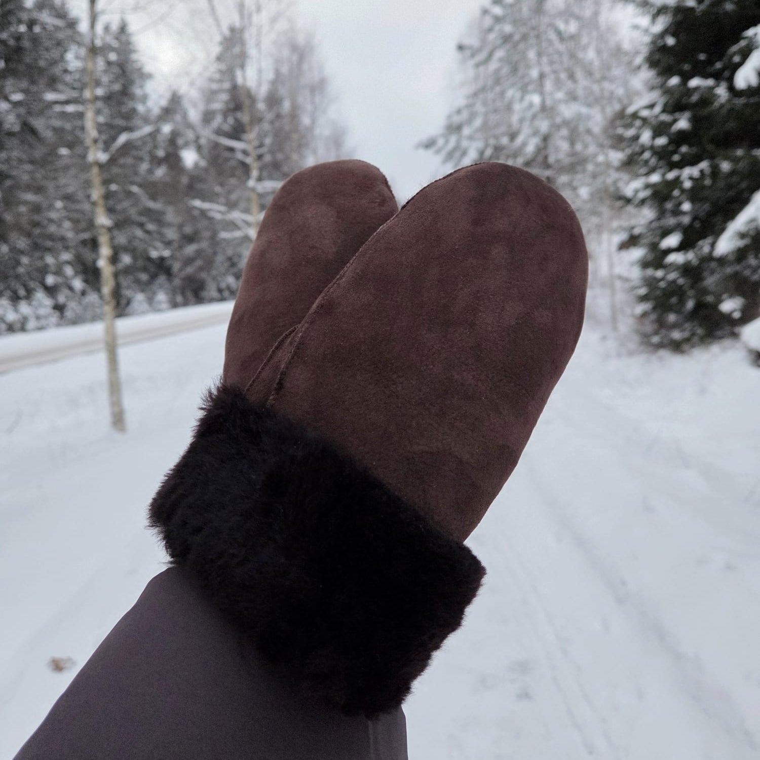 Fårskinnsvantar_Brun